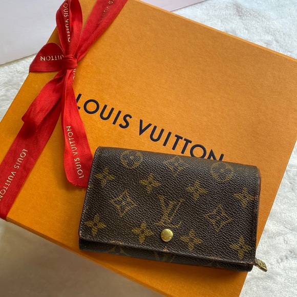 Louis Vuitton Handbags - 🔺🔻Louis Vuitton Monogram Monnaie Bifold Wallet CAG979🔺🔻